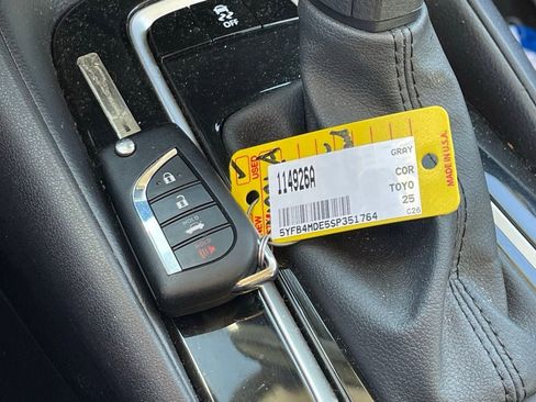 Used 2025 Toyota Corolla LE image 10