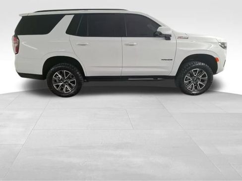 Used 2024 Chevrolet Tahoe Z71 w/ Luxury Package AWD/4WD image 8