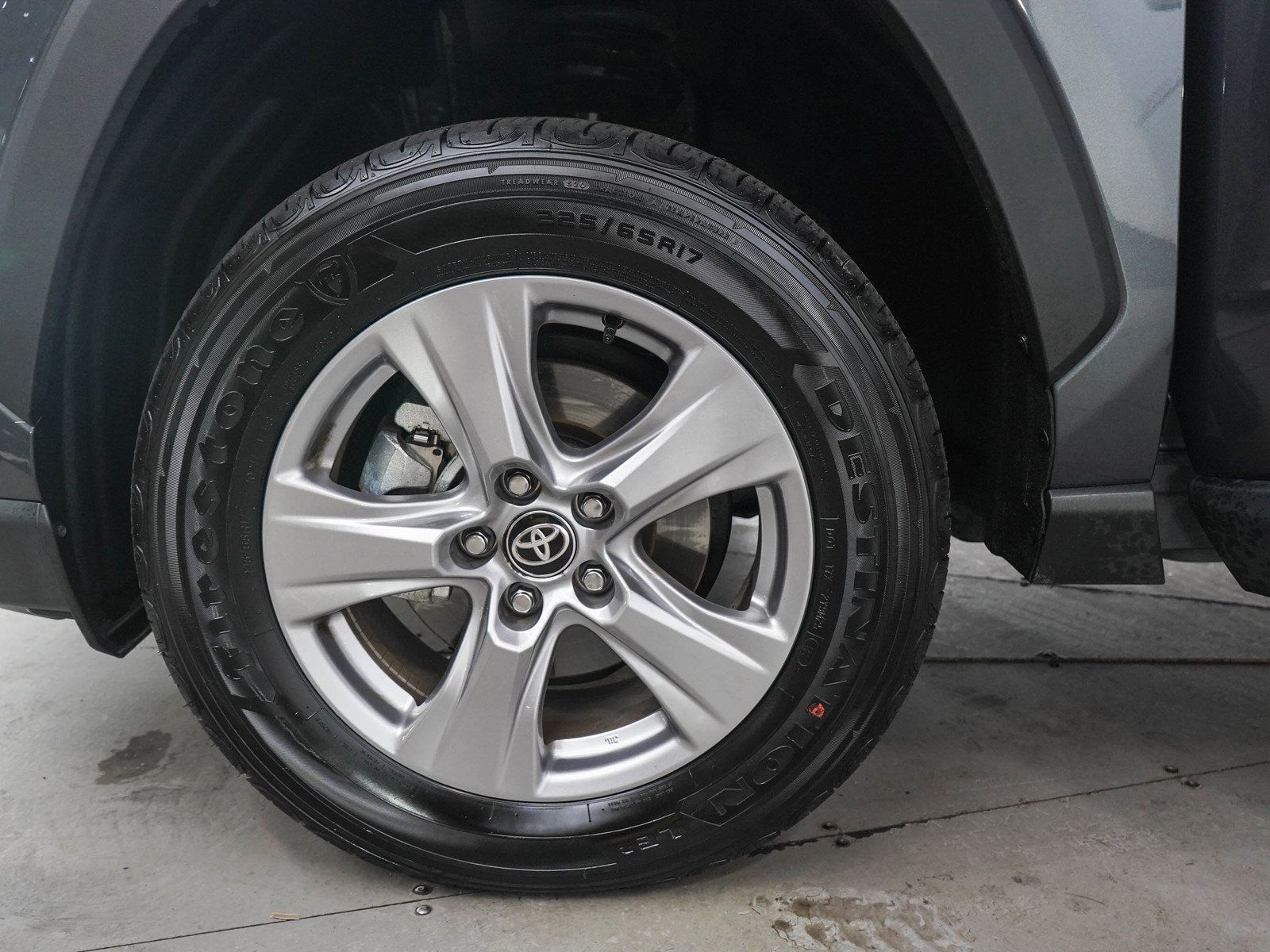 Used 2025 Toyota RAV4 XLE w/ Convenience Package AWD/4WD image 30