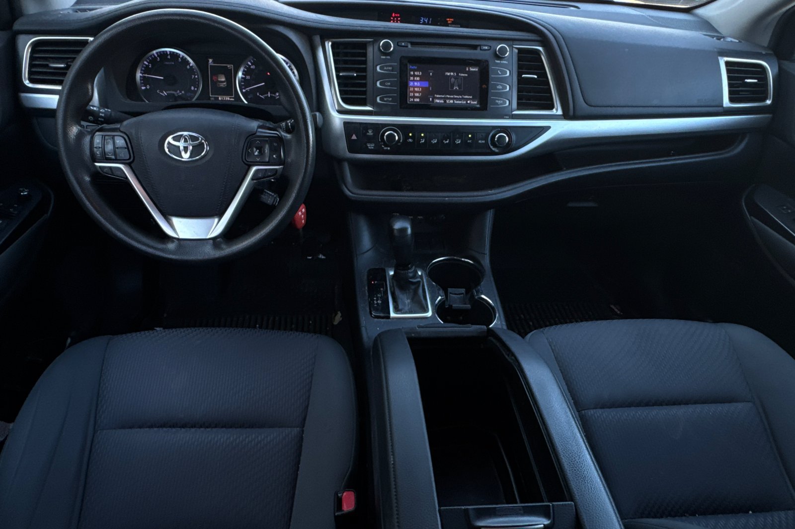 Used 2019 Toyota Highlander LE FWD image 9