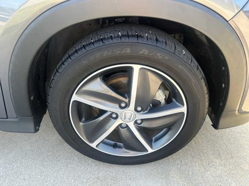 Used 2022 Honda HR-V EX image 9