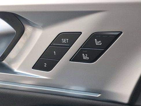 Used 2023 BMW XM image 26