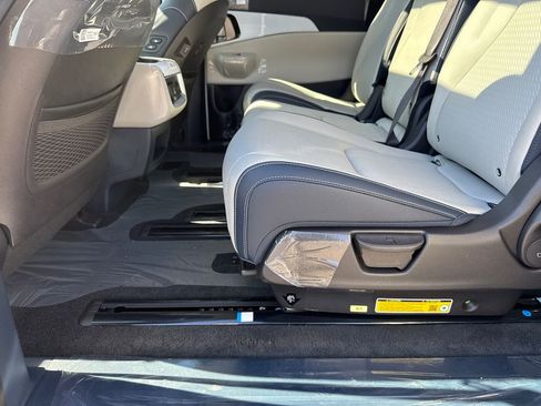 New 2026 Kia Carnival SX Prestige image 13