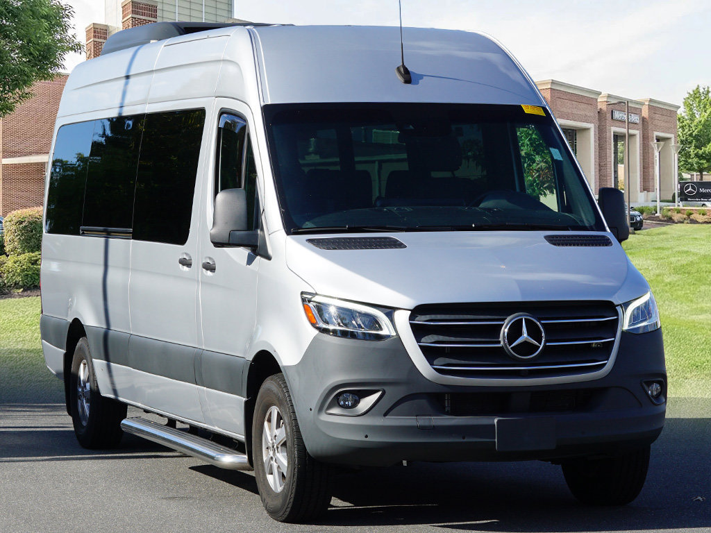 Used 2023 Mercedes-Benz Sprinter 2500 image 3