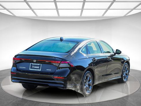 Used 2025 Honda Accord EX-L image 4