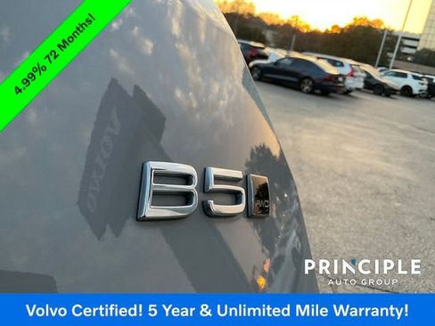 Certified 2025 Volvo XC40 B5 Core image 28