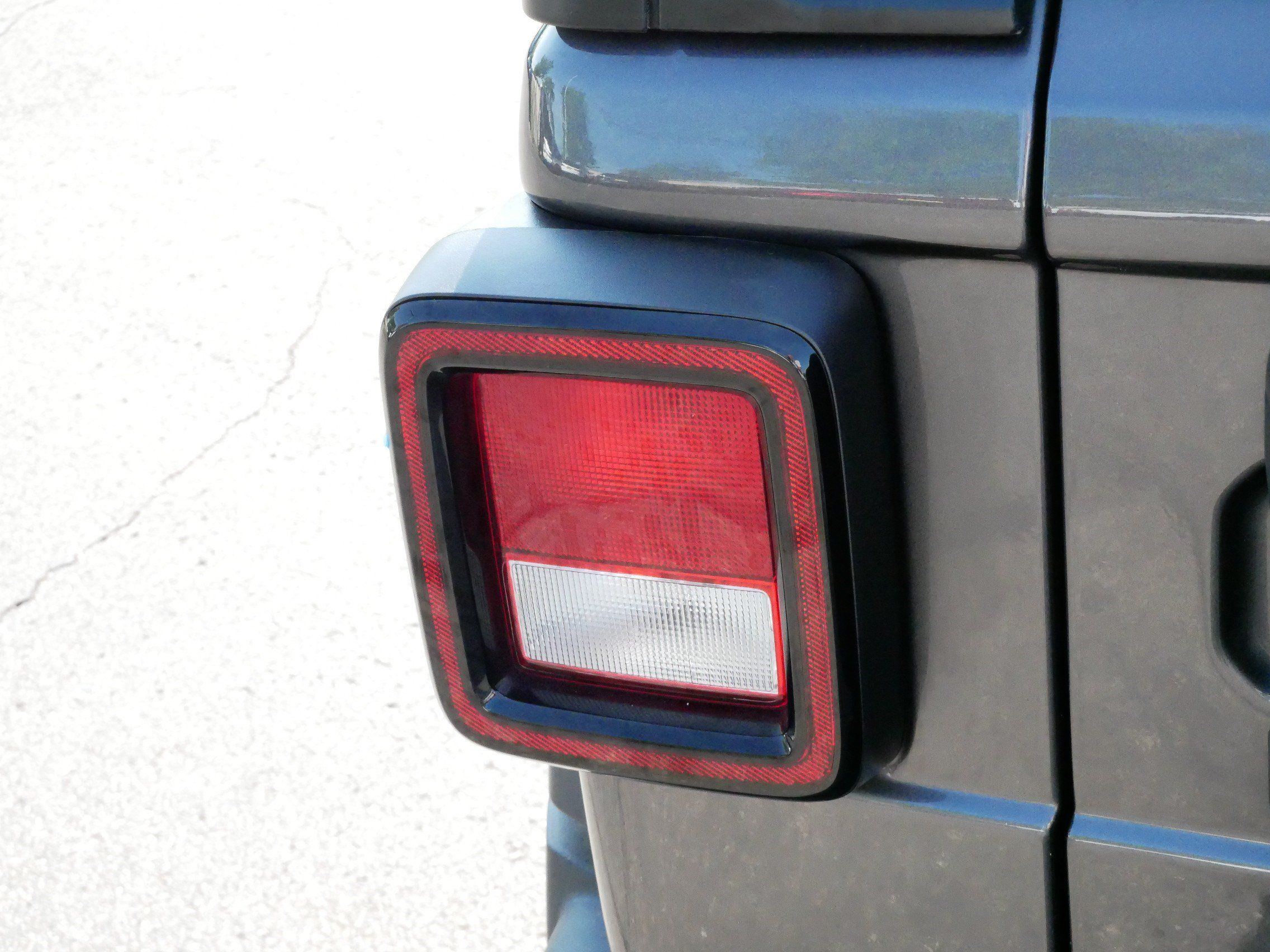 Used 2024 Jeep Wrangler Sport AWD/4WD image 17