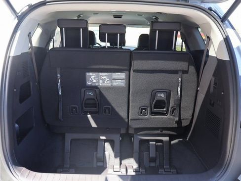 New 2026 Kia Carnival EX FWD image 15