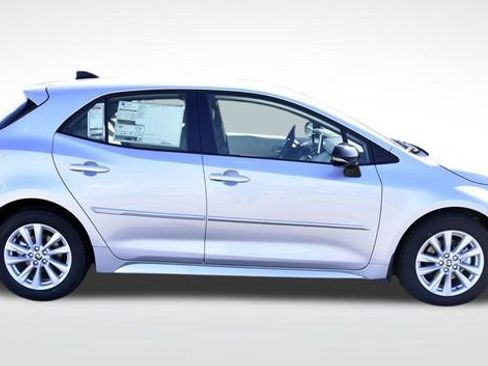 New 2026 Toyota Corolla SE image 3