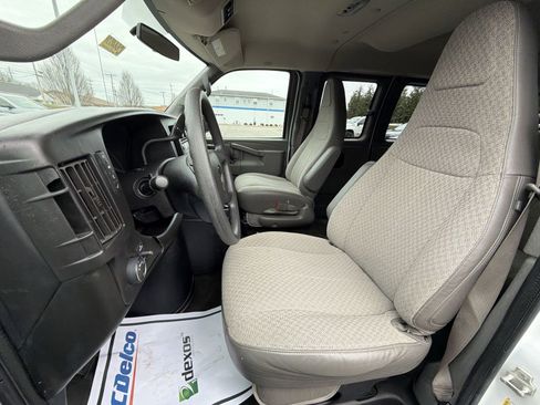 Used 2017 Chevrolet Express 3500 LT w/ LT Preferred Equipment Group image 16