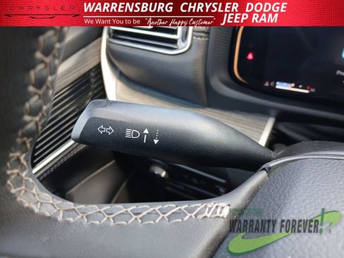 Used 2024 Jeep Wagoneer Series II AWD/4WD image 19