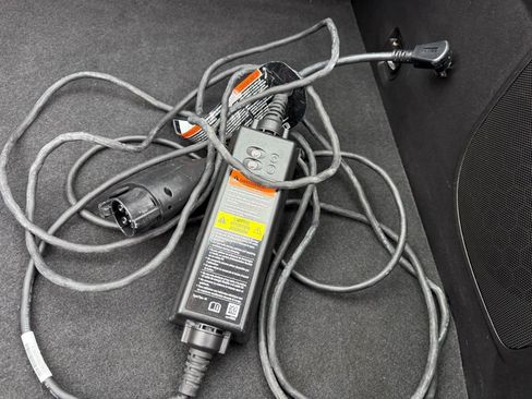 Used 2018 Chevrolet Volt Premier w/ Driver Confidence Package image 8