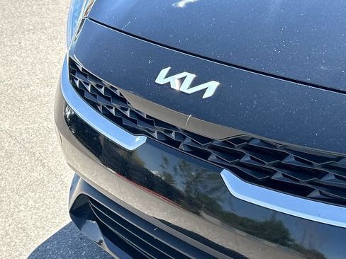 Used 2023 Kia Forte LXS w/ LXS Technology Package FWD image 30