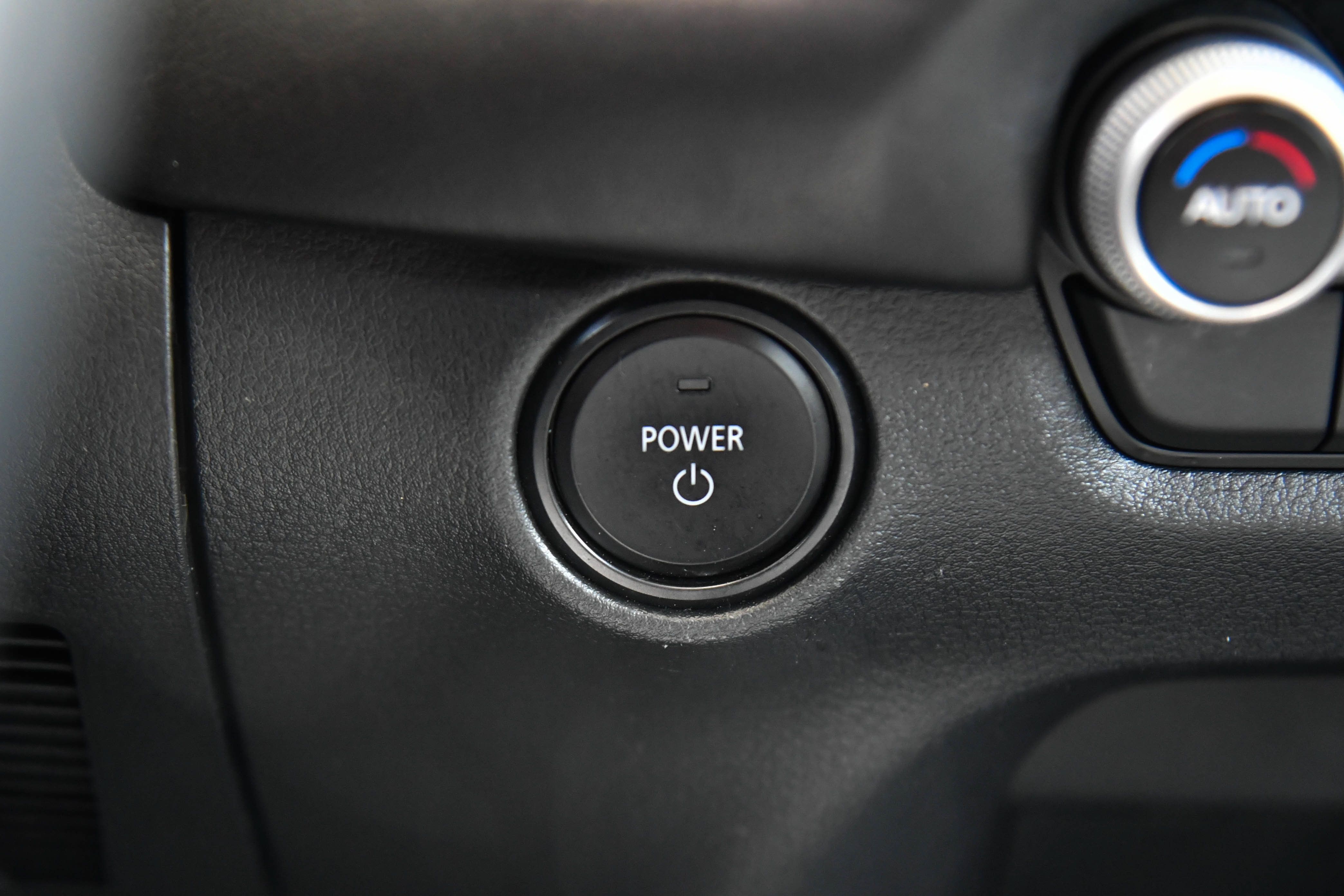 Used 2025 MAZDA CX-50 AWD 2.5 Hybrid w/ Premium Pkg image 28