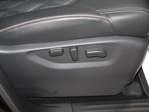 Used 2024 Nissan Armada Platinum w/ Captain's Chairs Package image 33