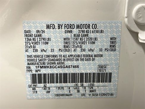 Used 2025 Ford Explorer ST image 31
