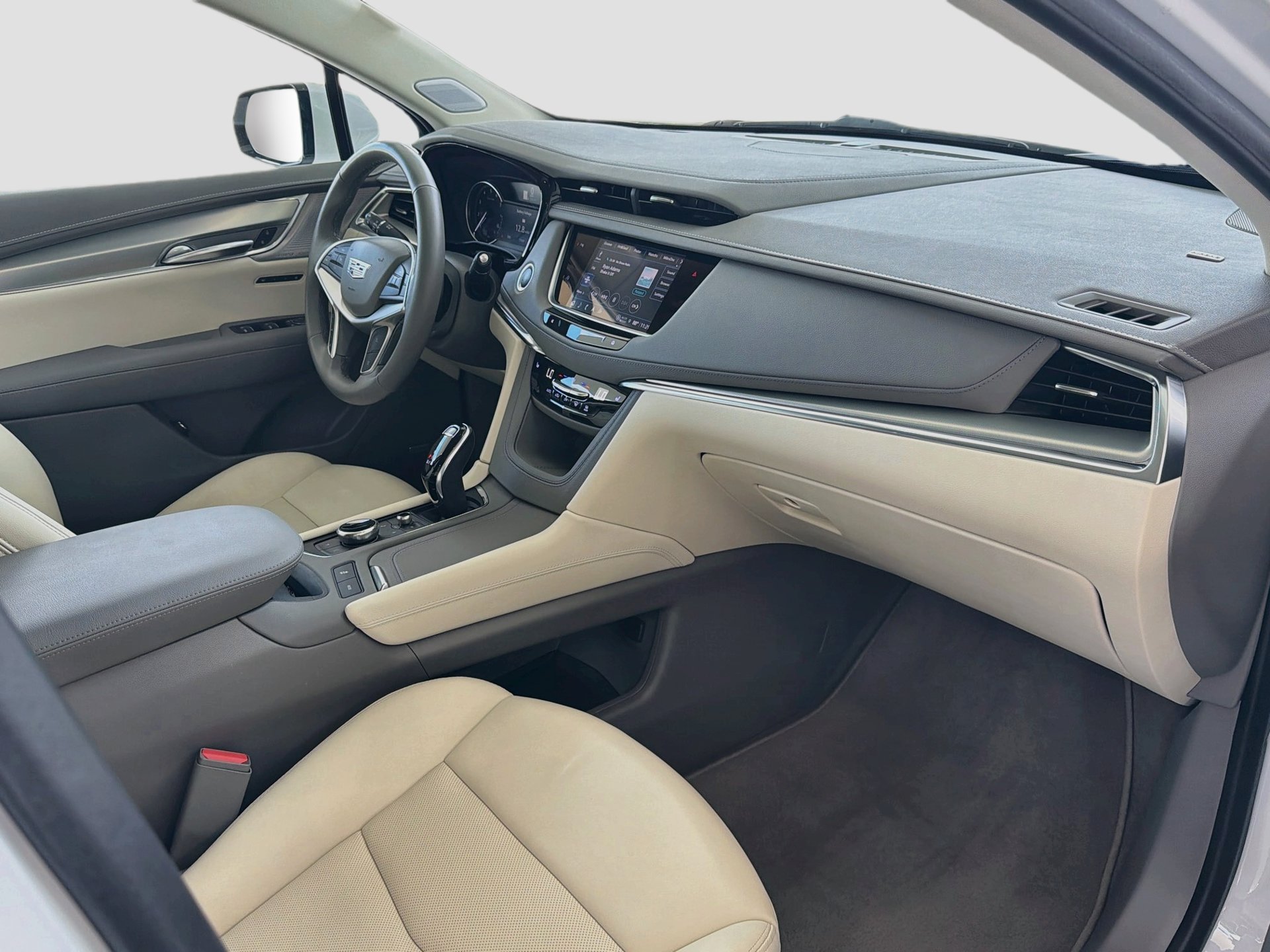 Certified 2023 Cadillac XT5 Premium Luxury FWD image 16