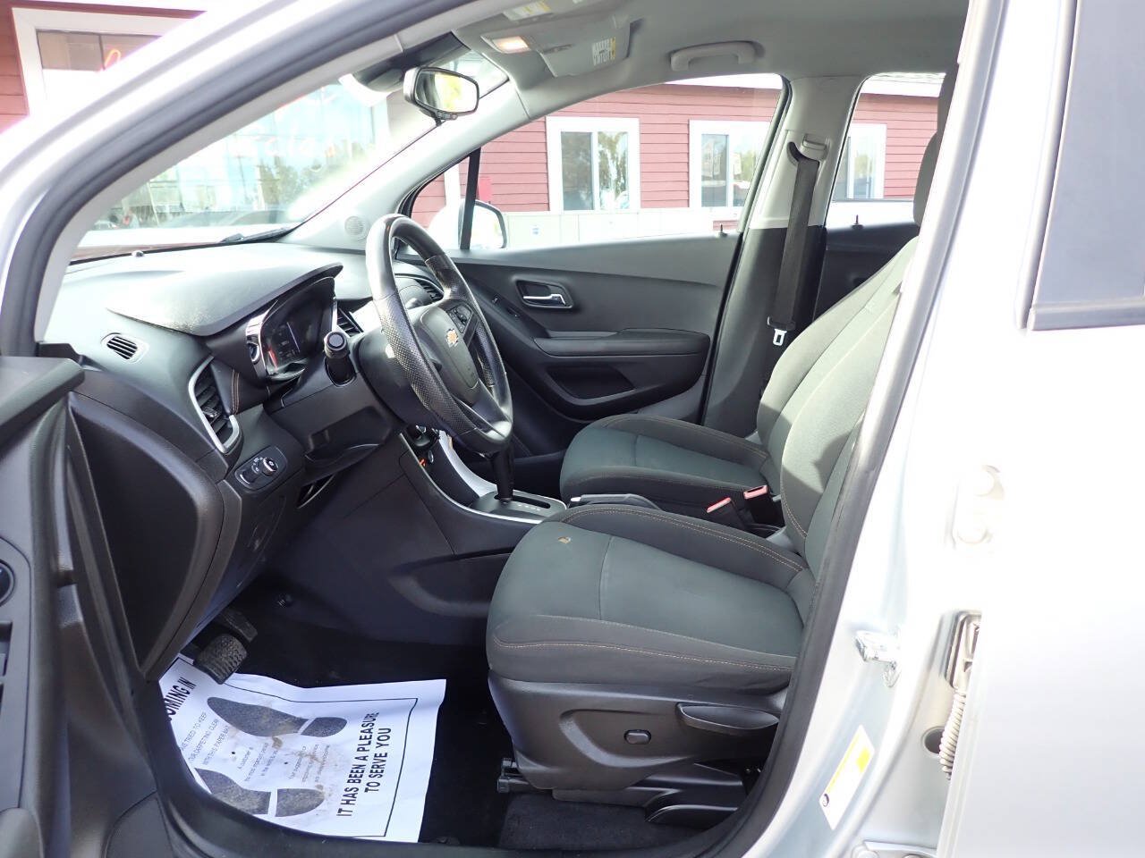 Used 2018 Chevrolet Trax LS FWD image 8