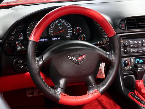 Used 2000 Chevrolet Corvette Convertible w/ Memory Pkg image 81