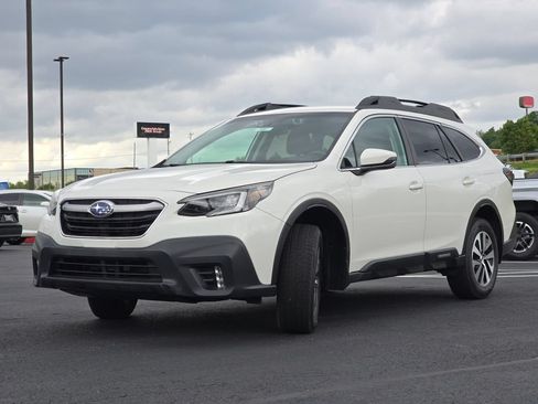 Used 2020 Subaru Outback Premium AWD/4WD image 12