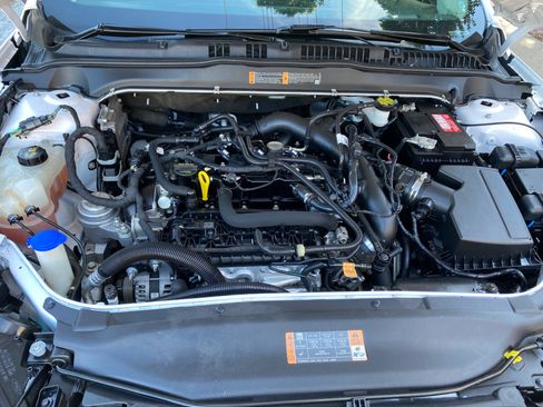 Used 2019 Ford Fusion SE image 16