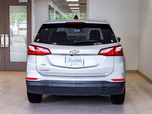 Used 2020 Chevrolet Equinox LS FWD image 29