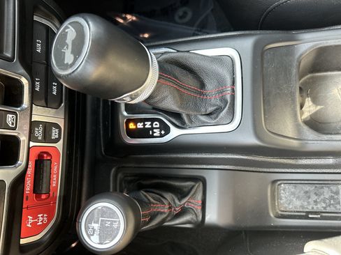 Used 2021 Jeep Wrangler Unlimited Rubicon AWD/4WD image 22