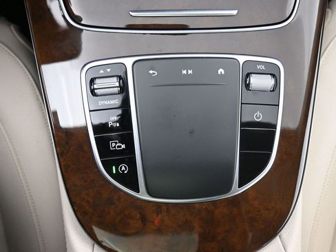 Used 2022 Mercedes-Benz E 350 4MATIC Sedan image 17