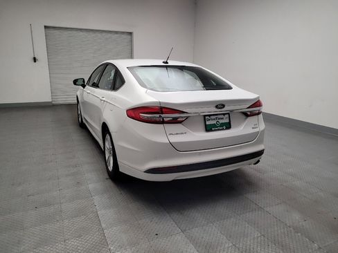 Used 2018 Ford Fusion SE w/ Fusion SE Technology Package FWD image 6