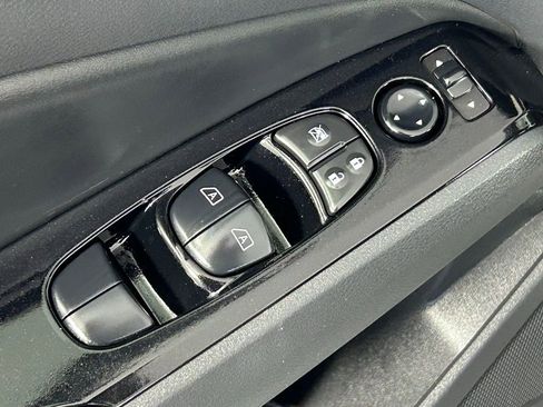 Used 2025 Nissan Altima 2.5 SL image 32