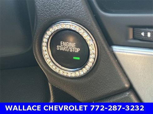 Used 2020 Chevrolet Suburban Premier w/ Premier Plus Edition image 24