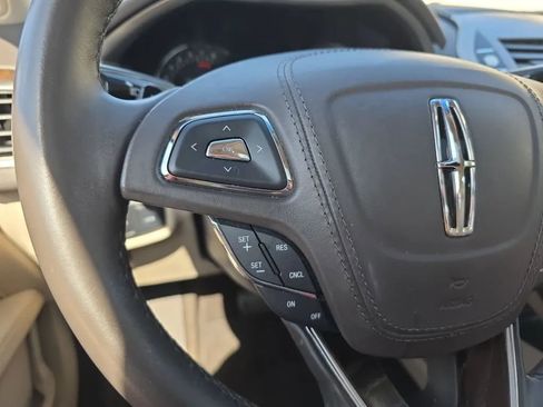 Used 2017 Lincoln MKZ Reserve FWD image 21
