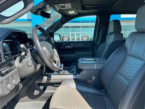 Used 2022 Chevrolet Silverado 1500 ZR2 w/ Technology Package image 9