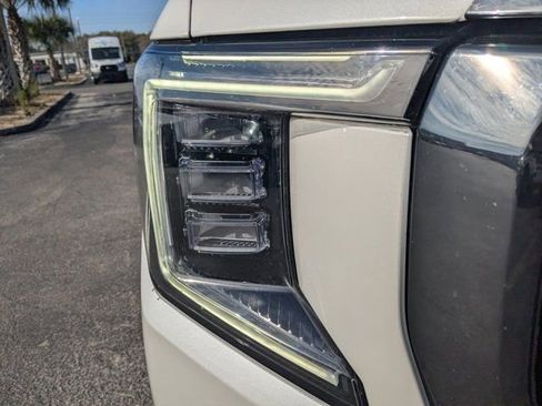 Used 2024 GMC Yukon Denali Ultimate image 11