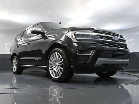 Used 2024 Ford Expedition Platinum image 62