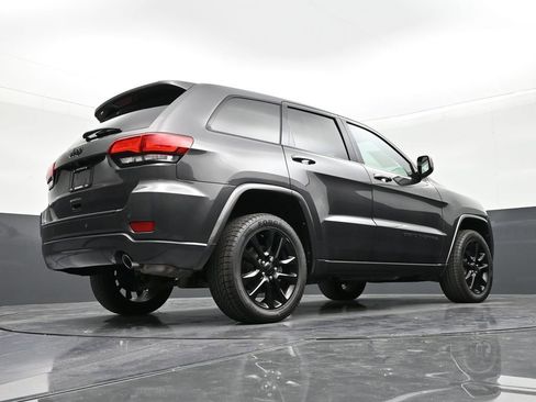 Used 2021 Jeep Grand Cherokee Laredo X image 24