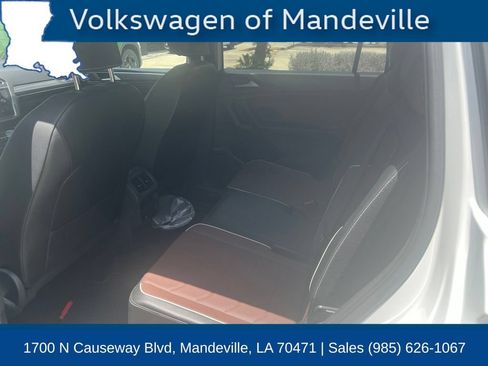 Used 2024 Volkswagen Tiguan SEL R-Line AWD/4WD image 5