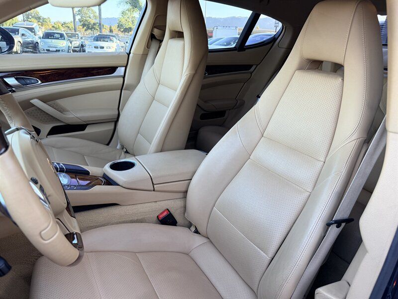 Used 2013 Porsche Panamera S RWD image 10