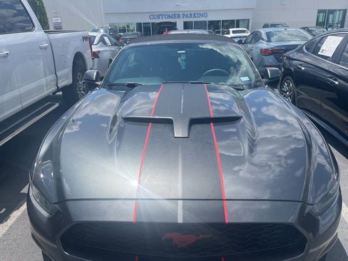 Used 2016 Ford Mustang Convertible RWD image 2