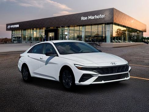 New 2026 Hyundai Elantra Sport image 11