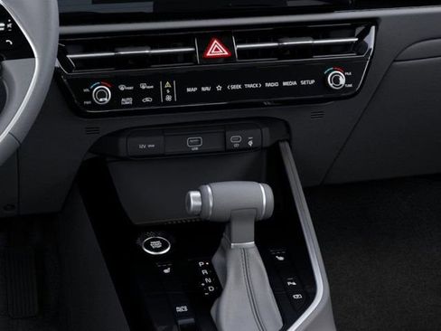 New 2025 Kia Niro EX image 23