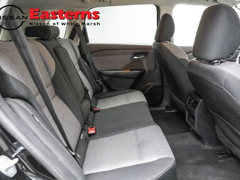 Used 2023 Nissan Rogue SV image 22