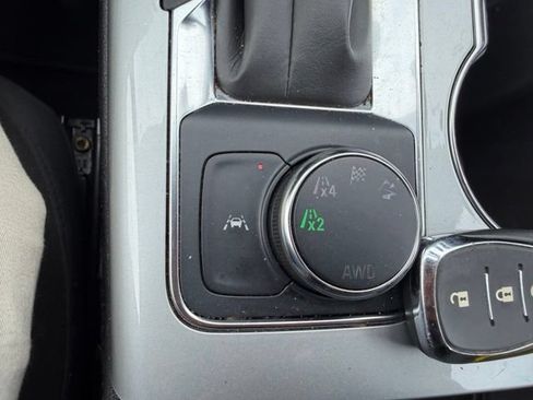 Certified 2025 Chevrolet Blazer LT AWD/4WD image 29