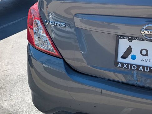 Used 2016 Nissan Versa S FWD image 5