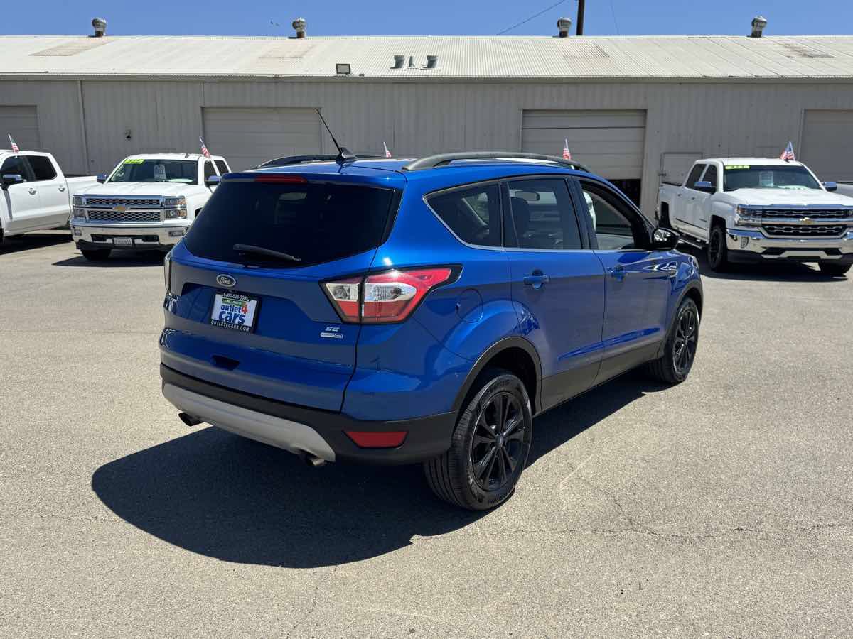Used 2018 Ford Escape SE w/ SE Sync 3 Package AWD/4WD image 10