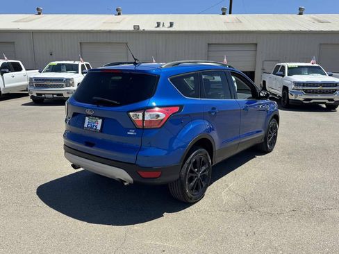 Used 2018 Ford Escape SE w/ SE Sync 3 Package AWD/4WD image 10