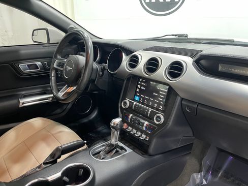 Used 2018 Ford Mustang GT Premium RWD image 18
