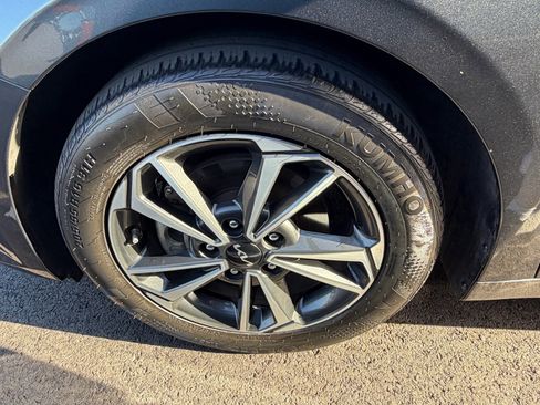 Certified 2023 Kia Forte LXS FWD image 6