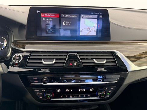 Used 2018 BMW M550i xDrive image 24