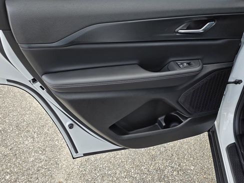 New 2025 Jeep Grand Cherokee L Altitude AWD/4WD image 34